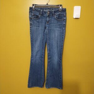 American Eagle Artist Stretch Boot Cut Medium Wash Jeans Size 2 Short